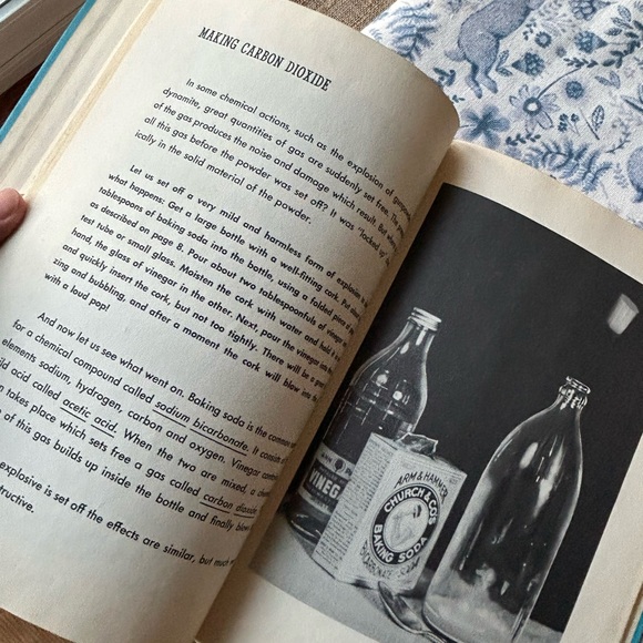 1940s Chemistry book for elementary school library - “Fun With Chemistry“ - Picture 7 of 10